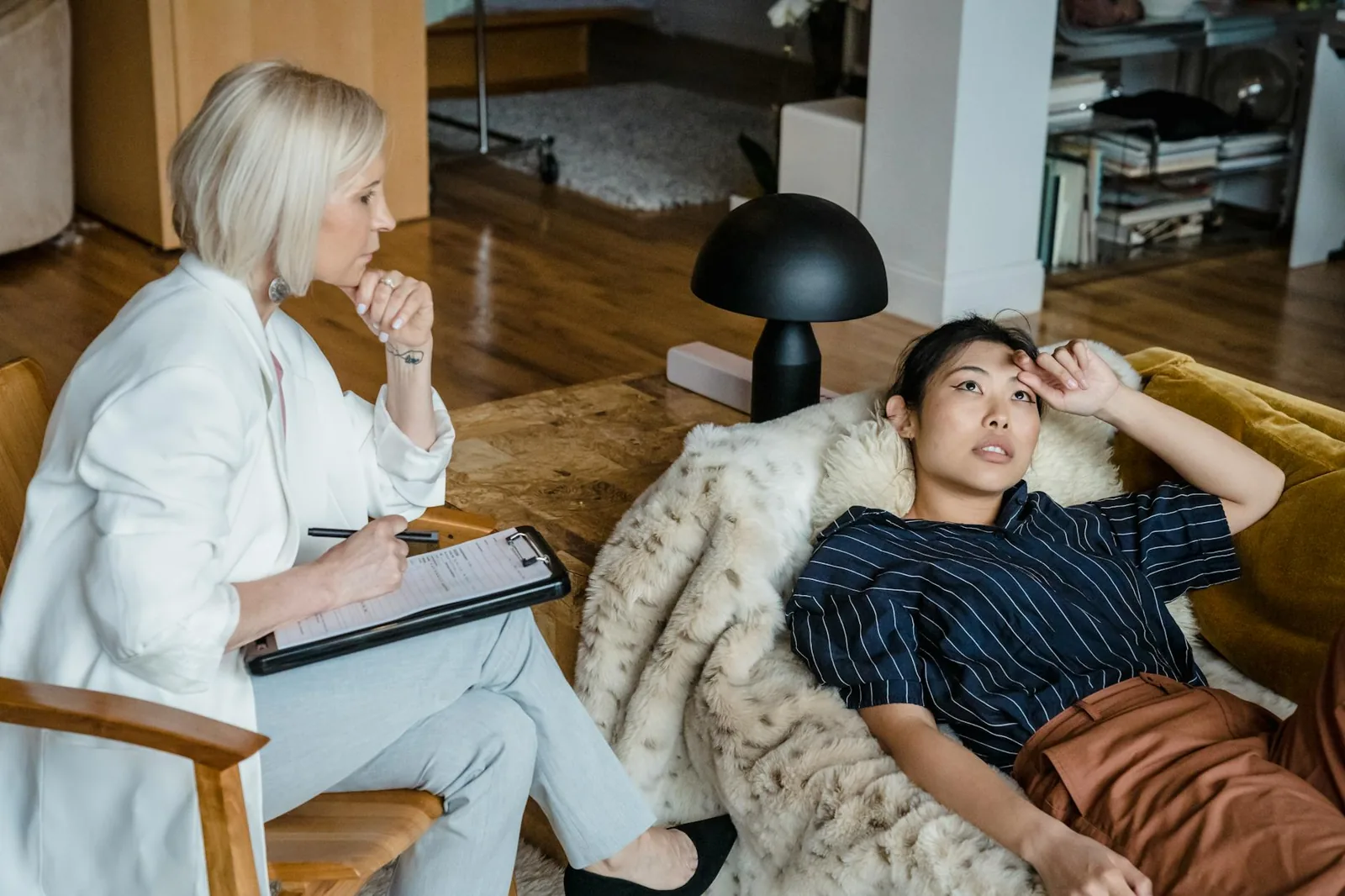 Rauhallinen etätapaaminen psykologin kanssa
